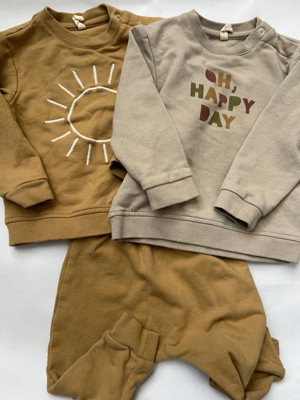 Quincy Mae Kids Sweatshirt & Jogger Set - Beige & Mustard